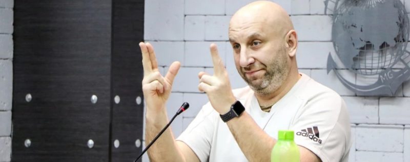 "А вы точно психолог": знаменитый "мозгоправ" Сатья Дас попал в скандальную ситуацию