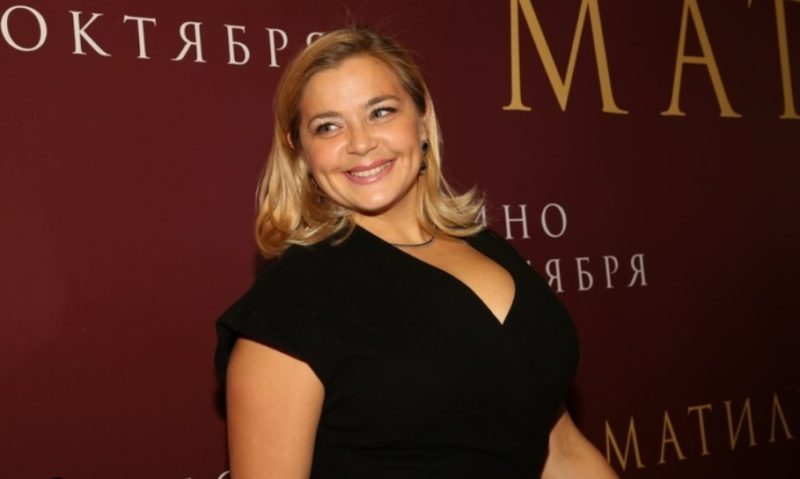 "Колоссальная работа над собой": Ирина Пегова поразила поклонников своим преображением