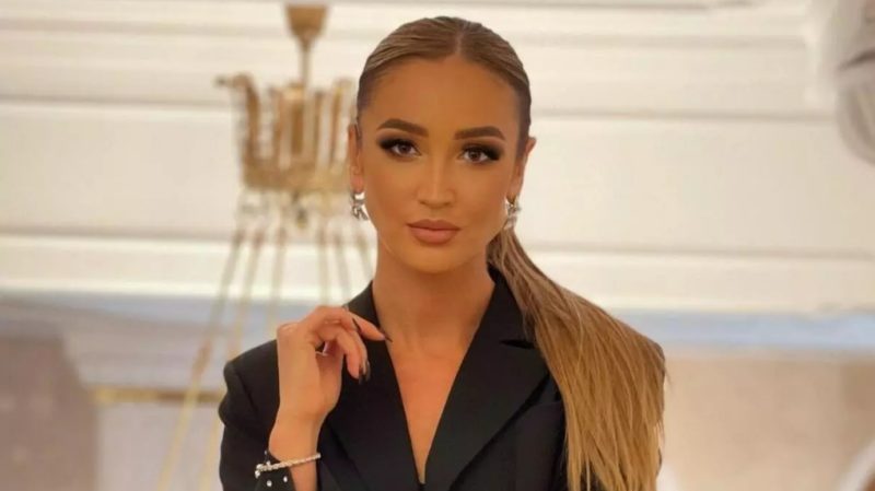 "Окончательно сошла с ума": Ольга Бузова сняла видео и опозорилась в заграничном отеле