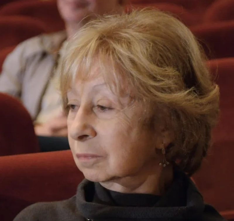 "Рыдаю горькими слезами": актриса Лия Ахеджакова рассказала причину своего горя