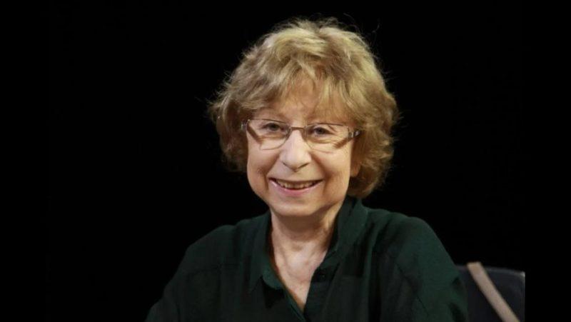 "Нервов не хватает, но надо бы собраться": безработная Лия Ахеджакова вновь дала иньервью