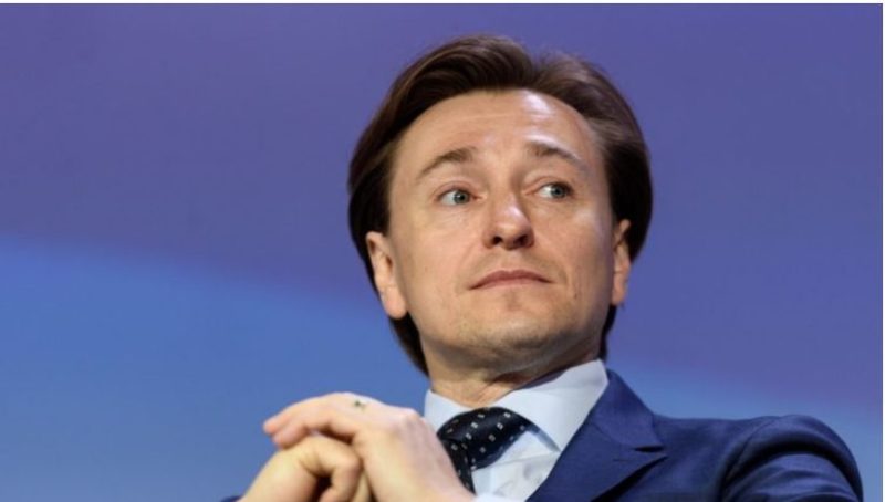 "Пусть каждый дам решает, где ему быть": Безруков сделал заявление про отъезд из страны