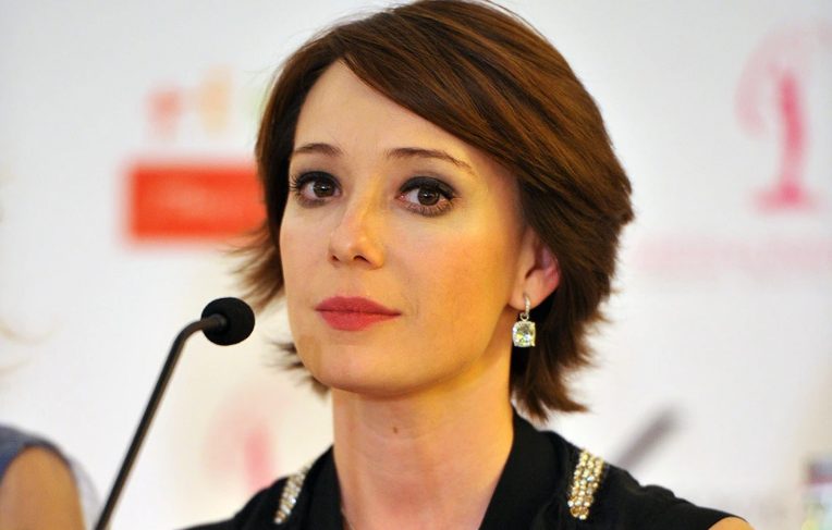 Поклонники защитили Хаматову: Поплавская решила, что актриса уже все проиграла