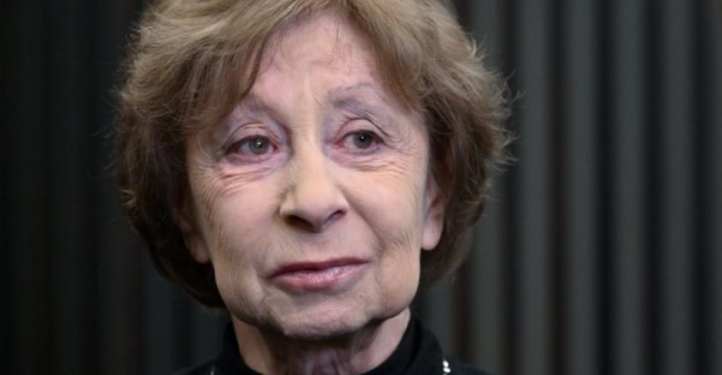 Лия Ахеджакова оказалась в клинике, но ответила на телефонный звонок: "Здоровья вам"
