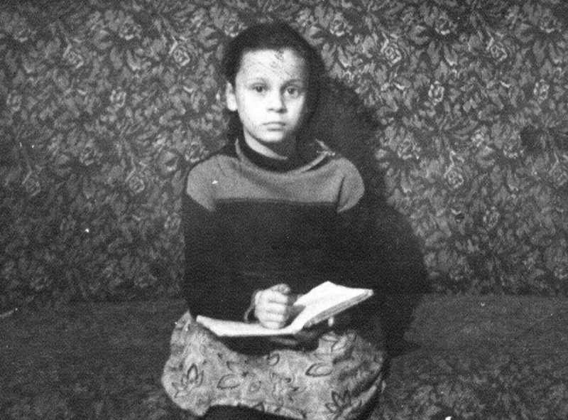 Косые глаза, кривизна, сгорбленная осанка: почему Полищук считала себя "гадким утенком"