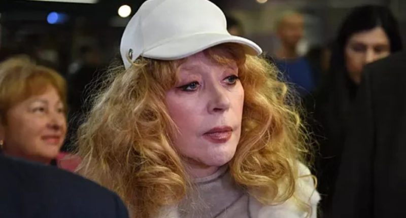После долгой паузы Алла Пугачева все-таки вышла на связь, выступив с очень трогательным заявлением