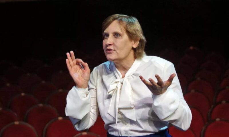 "Не смотрели на меня мужчины совсем": эта актриса стала популярной после 50 лет, несмотря на нестандартную красоту
