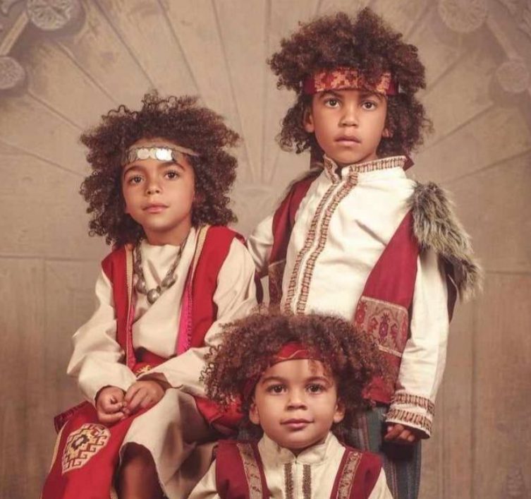 "Они выросли слишком красивыми": как сейчас выглядят дети темнокожего и армянки